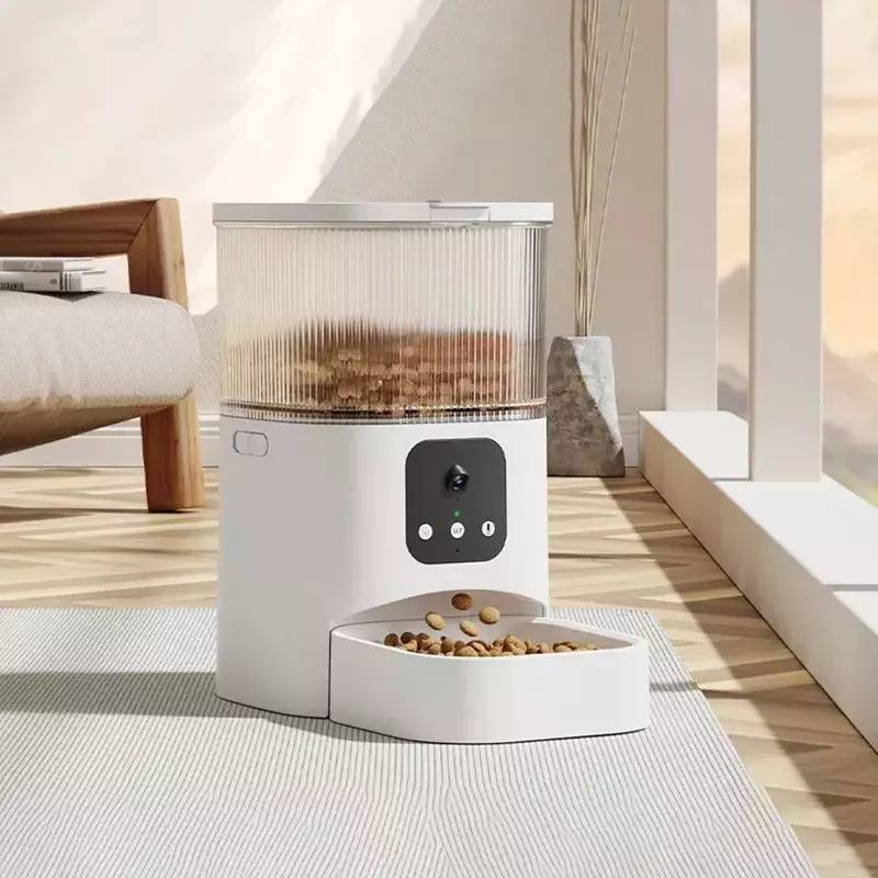 Smart pet feeder with camera